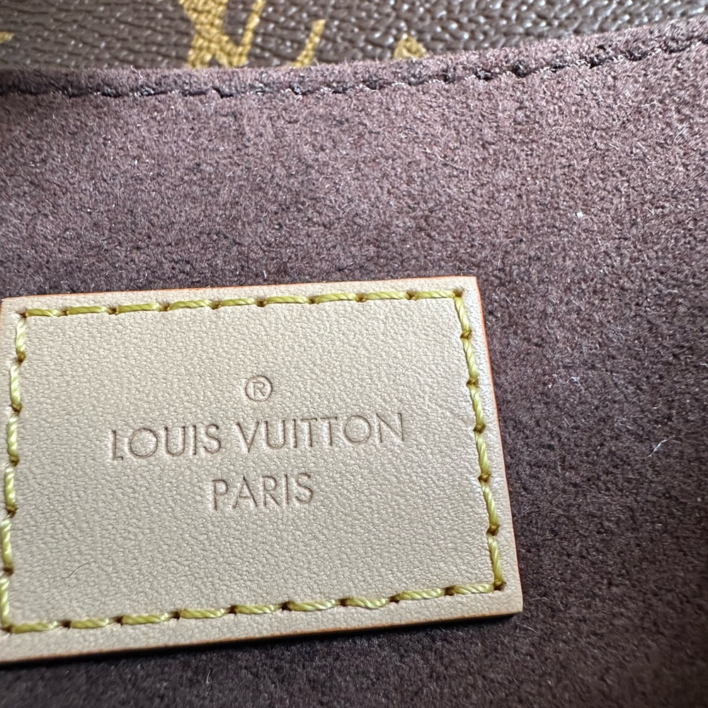 Louis Vuitton Pochette Metis - Picture 3 of 8